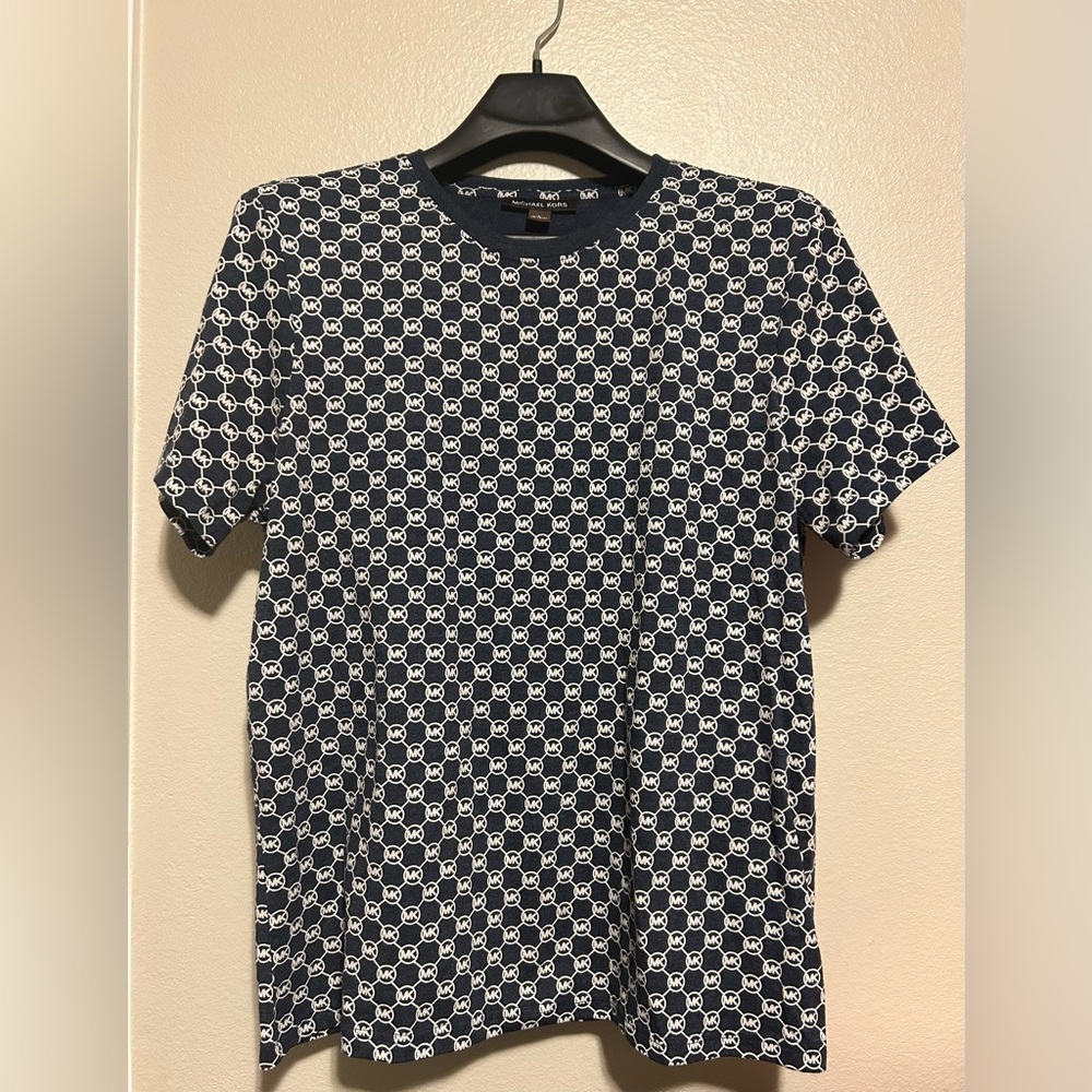 Michael Kors Navy& White Geometric short sleeve Shirt- size l